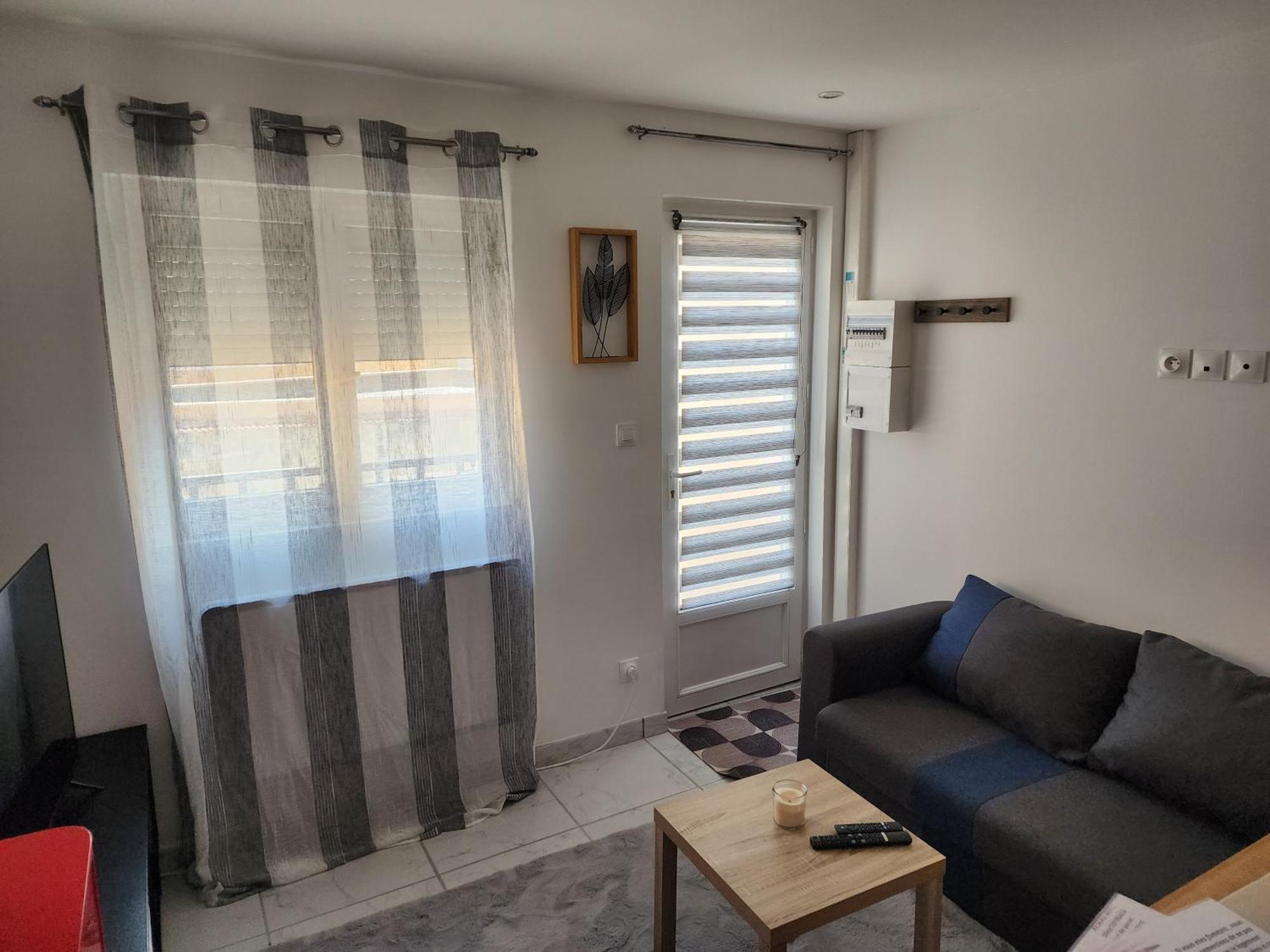 Agreable T2/Centre-Ville *10 Min Gare* Bourgoin-Jallieu Exterior photo